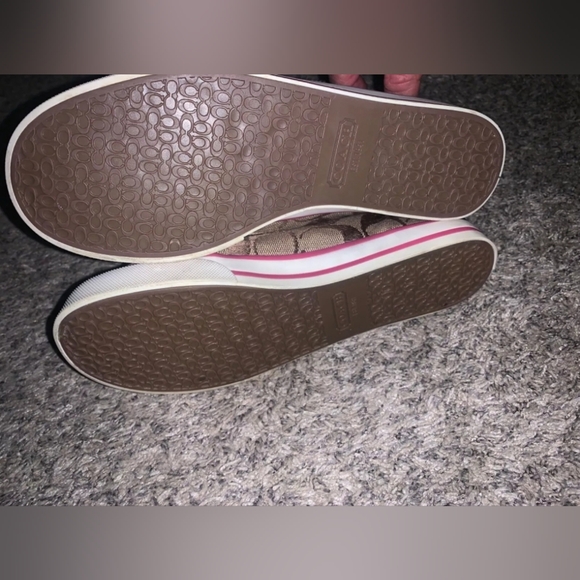 Coach Tan signature Canvas High Top Shoes Women Sz. 7 Barrett Graffiti FLAWED - Picture 9 of 12